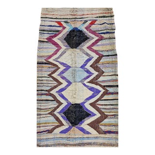 Vintage Moroccan Boucherouite Tribal Kilim, Handwoven Geometric Pattern, Ivory, 5’ X 9’ For Sale