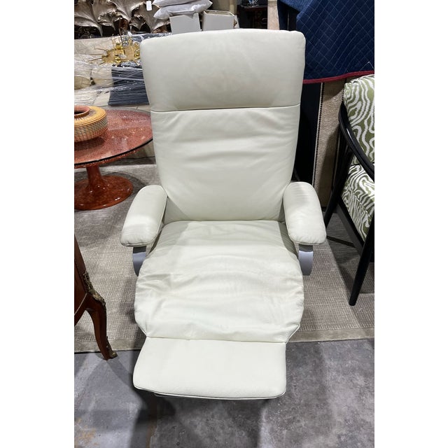 Kiri, a modern, reclining chair by Lafer. The design by Percival Lafer combines sleek styling, ergonomics and mechanical...