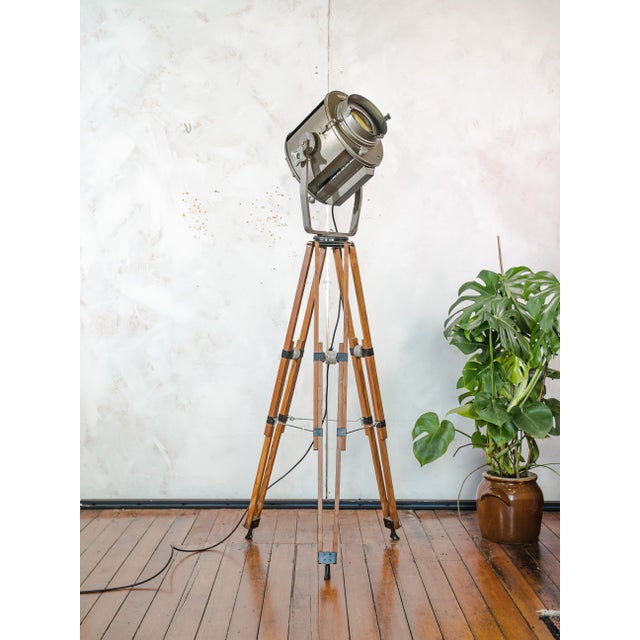 1960s Vintage Theater Spotlight Floor Lamp on Wooden Tripod from ADB Belgium, 1960s For Sale - Image 5 of 18