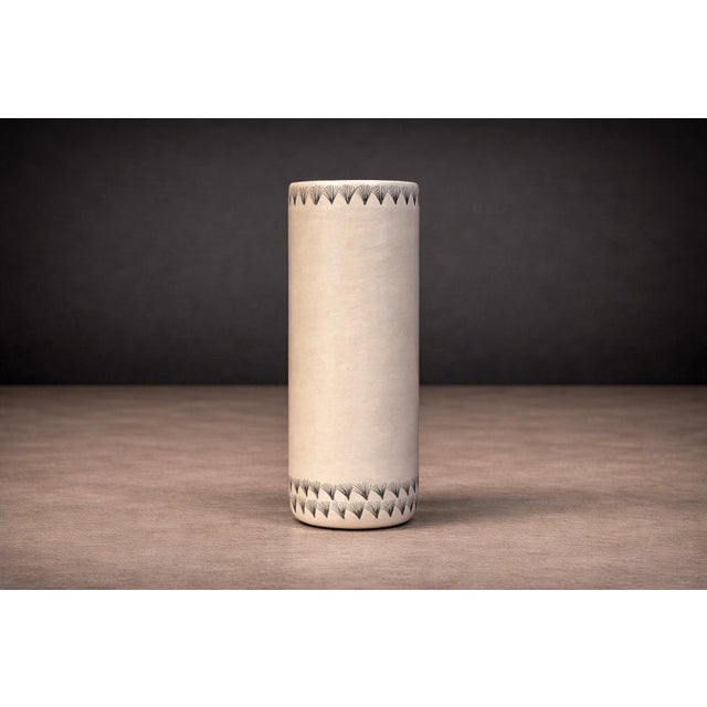 Painted Flower Vase , Mud & Ink, Taller Maya, 2024 For Sale - Image 4 of 8