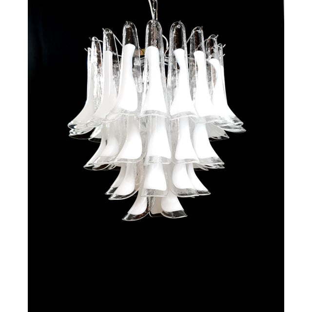 1980s Vintage Milky White Murano Glass and Crystal Petals Chandelier, Italy, 1981 For Sale - Image 5 of 14