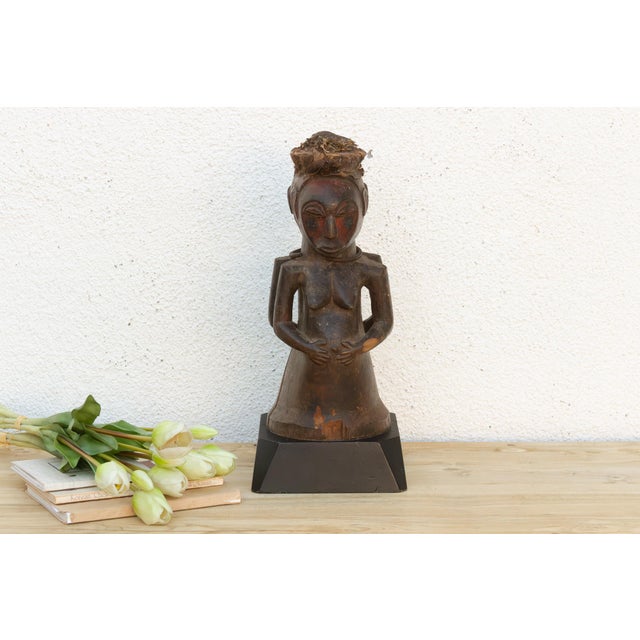 African Early 20th Century Janus Two Faced Carved Figure For Sale - Image 3 of 11