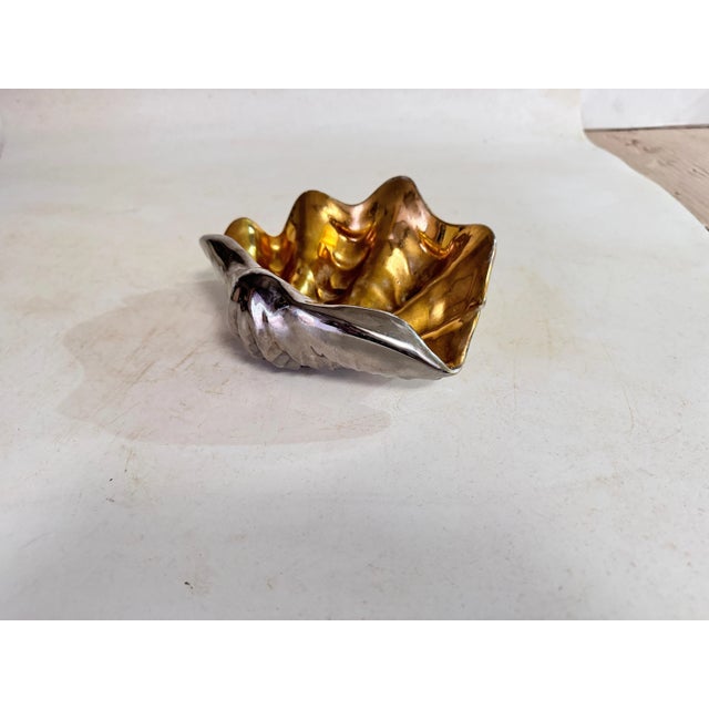 Ceramic Shell-Shaped Vide Poche in Silver and Gold Colors, 20th Century For Sale - Image 6 of 10