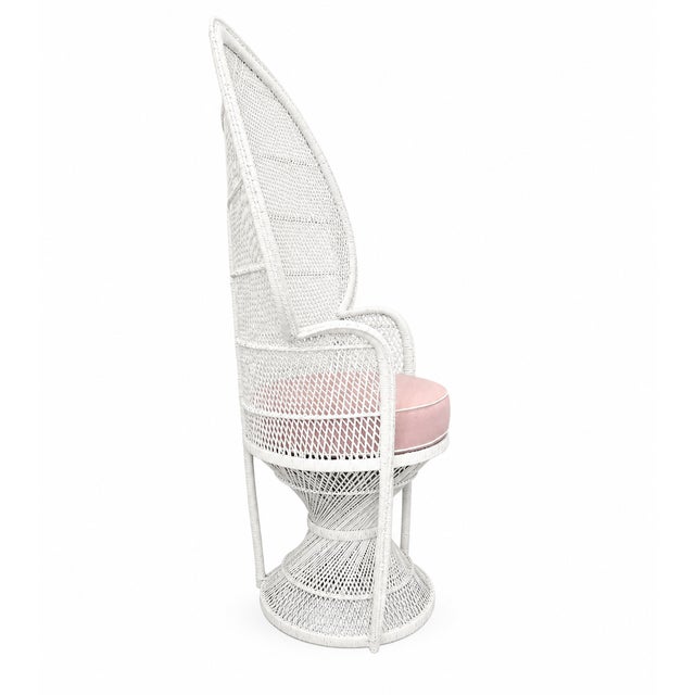 Mid-Century Modern Vintage White Peacock Chair With Pink Cushion For Sale - Image 3 of 7