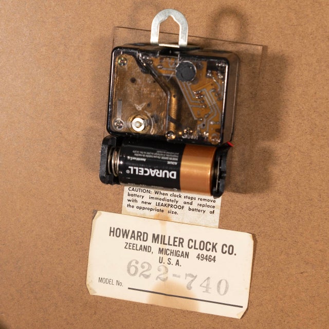 Vintage 1970s Howard Miller Modern Minimalist Black and Silver Wall Clock For Sale In Detroit - Image 6 of 7
