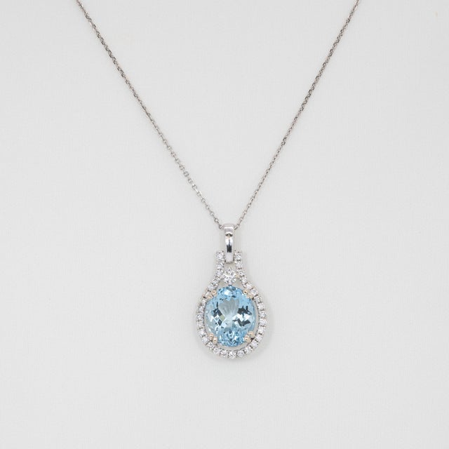 3.5Ct Aquamarine Pendant With Earth Mined Diamond: Solid 14k Gold, Oval 11x9mm For Sale - Image 4 of 8