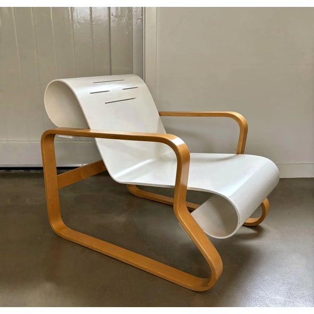 Artek Paimio No. 41 Lounge Chair by Alvar Aalto for Artek, 1980s For Sale - Image 4 of 13