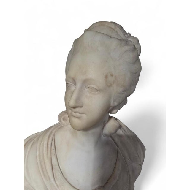 European Artist, Bust of Marie Antoinette, 1870, Marble For Sale - Image 3 of 14