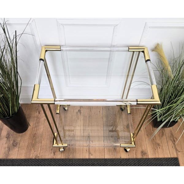 Gold Vintage Italian Two-Tier Acrylic Glass and Glass Dry Bar Cart by Milo Baughman, 1970s For Sale - Image 8 of 9