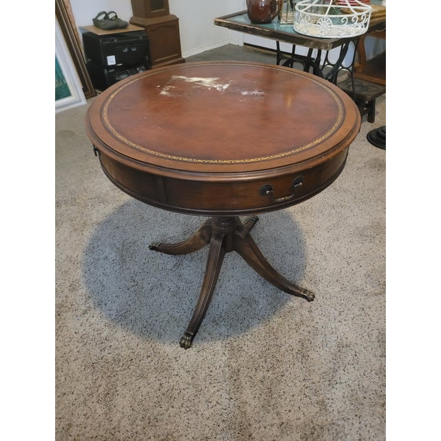 1940s Antique Hekman Gaming Table With Leather Top and Pedestal Splay