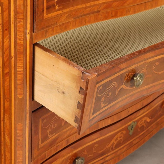 18th Century Baroque Walnut Chest of Drawers For Sale - Image 3 of 13