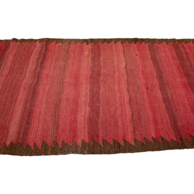 1960s Mid-20th Century Turkish Kilim Red Handmade Solid Wool Rug For Sale - Image 5 of 8