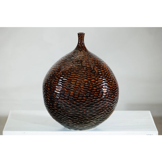 Late 20th Century Large Artisan Ceramic Vase with Glossy Honeycomb Texture in Deep Brown Tones For Sale - Image 5 of 12