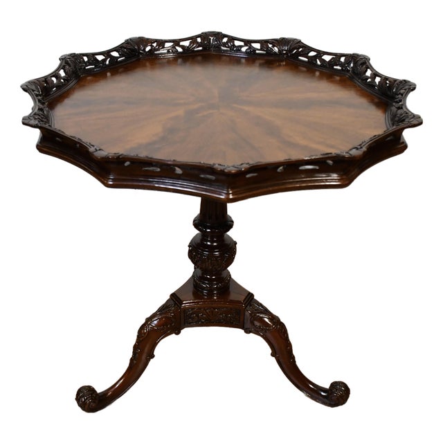 1930s English Chippendale Mahogany Side Accent Table / End Table For Sale