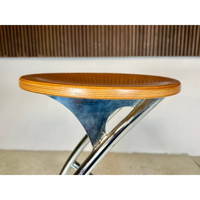 1990s Postmodern Chromed Steel and Beech Bar Stools, Italy, 1990s, Set of 2 For Sale - Image 5 of 11