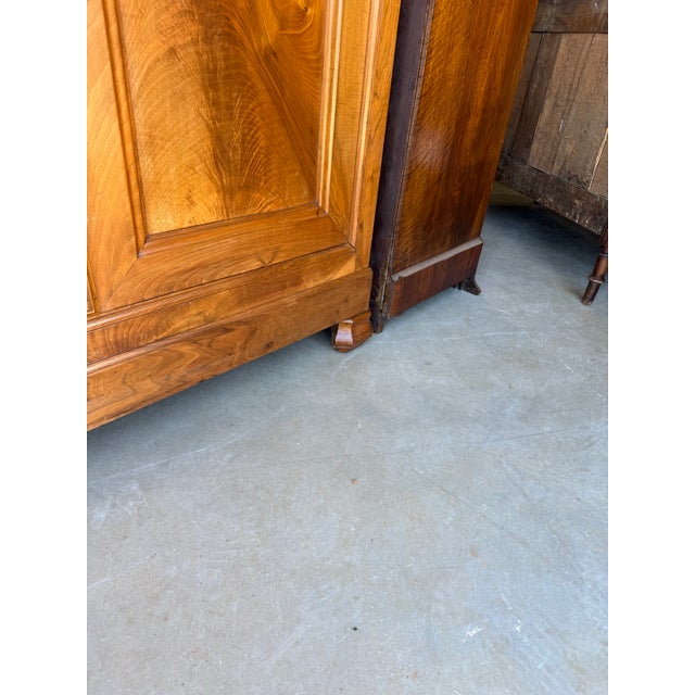 19th Century French Louis Philippe Solid Walnut Sideboard / Buffet For Sale - Image 9 of 12