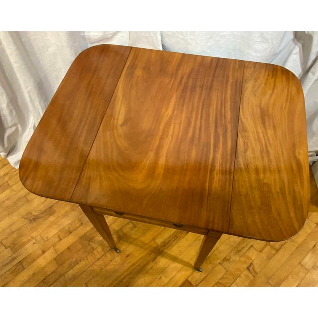 Important Georgian Pembroke Table For Sale - Image 4 of 11