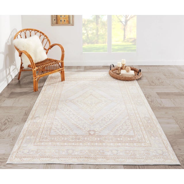 2020s Momeni Isabella Ranbir Grey 5'3" X 7'3" Area Rug For Sale - Image 5 of 6