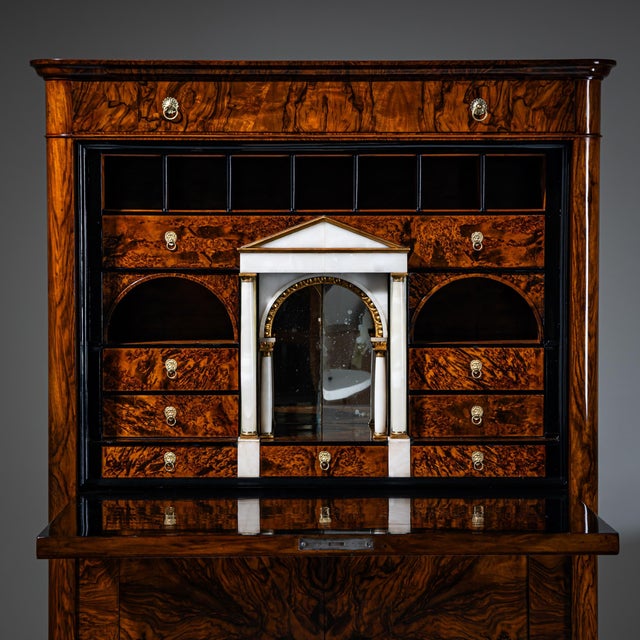 Biedermeier Secretary in Walnut, Austria, 1830s For Sale - Image 12 of 13