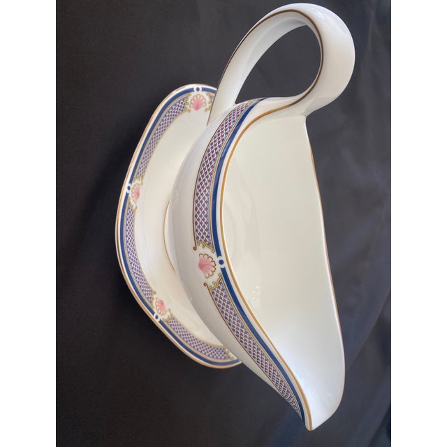 Wedgwood Waverley Bone China Gravy Boat and Under-Plate Vintage Mint Condition For Sale - Image 11 of 12