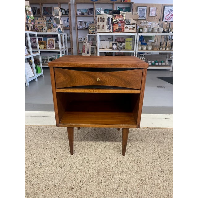 1970s Mid-Century Modern Possibly Walnut Nightstand With Curved Drawer Front, Open Shelf, and Tapered Legs For Sale - Image 4 of 9