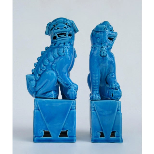 Vintage C1970's-1980's Ceramic Glazed Peacock Cerulean Blue Foo Dogs -A Pair For Sale In West Palm - Image 6 of 13