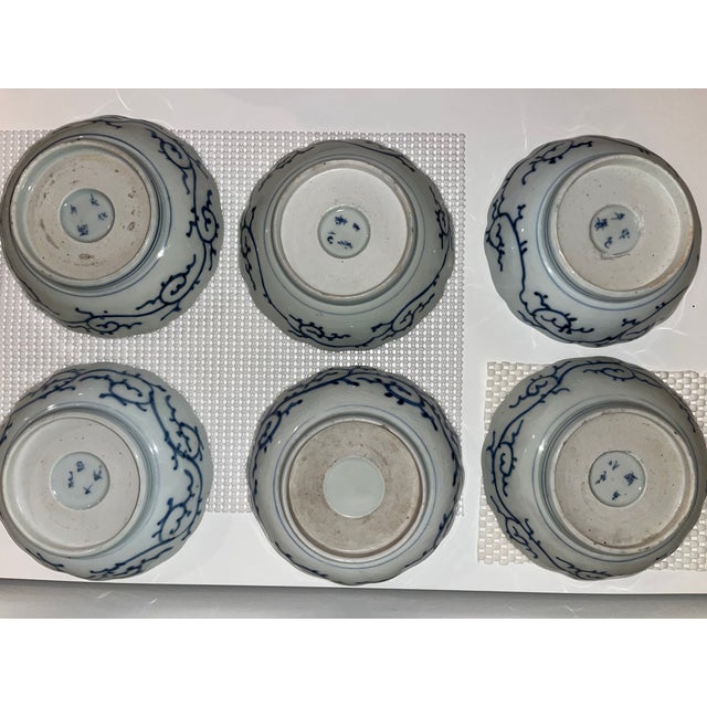 Antique Blue and White Bowls - Collection of 12 - Scalloped Edge -End Edo or Beginning Meiji Period For Sale - Image 10 of 18