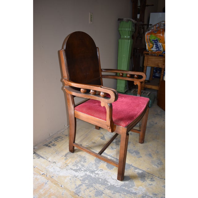 Antique Waterfall Style 2 Tone Walnut Vanity Chair Made by Bassett Furniture Good, solid sturdy used conditon. Condition:...
