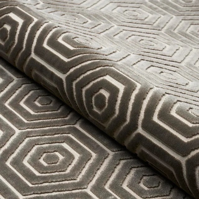 Schumacher Schumacher x Mary Mcdonald Bees Knees Cut Velvet Fabric in Grey For Sale - Image 4 of 4