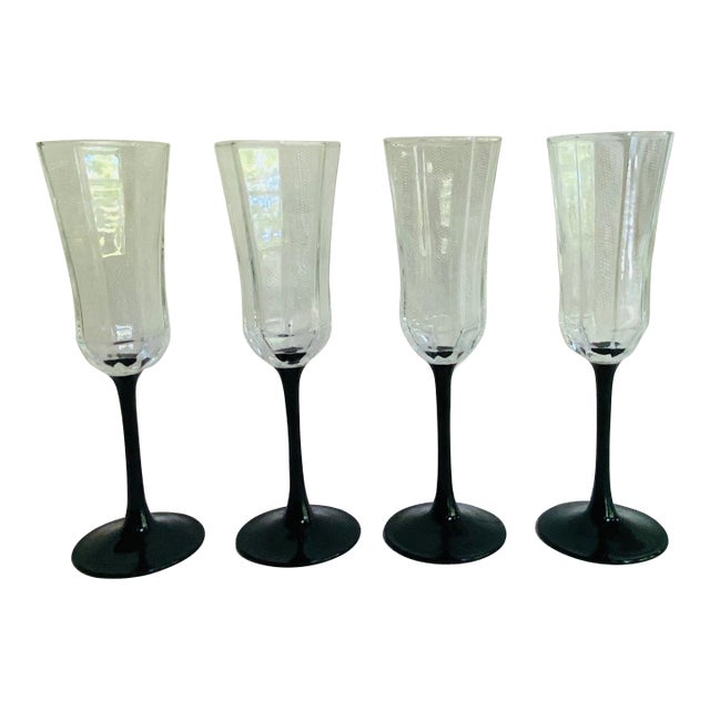 Vintage French Tuxedo Champagne Flutes | Arcoroc Luminarc | Set of Four For Sale