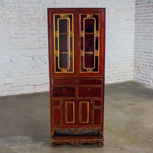 Brown Late 19th to Early 20th Century Chinese Hand Carved & Gilded 3 Part Stacking Display or China Cabinet For Sale - Image 8 of 18