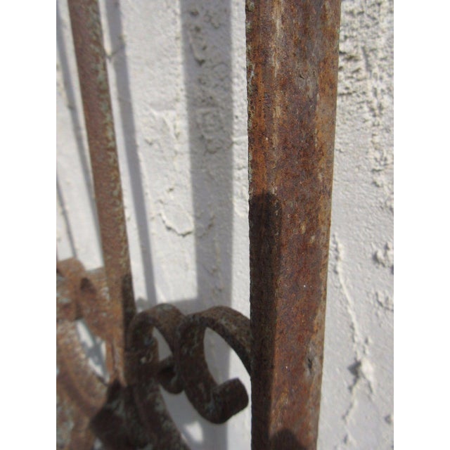 1900 - 1909 Antique Victorian Iron Gate # 354 For Sale - Image 5 of 5