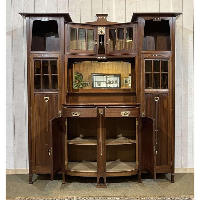Art Nouveau Mahogany Sideboard with Clock in the style of Gustave Serrurier Bovy, 1890s For Sale - Image 4 of 18