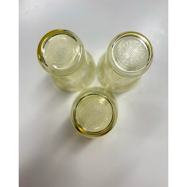 1930s Set of 3 Florentine No.2 Yellow Flat Juice Glasses by Hazel-Atlas 1930s For Sale - Image 5 of 8