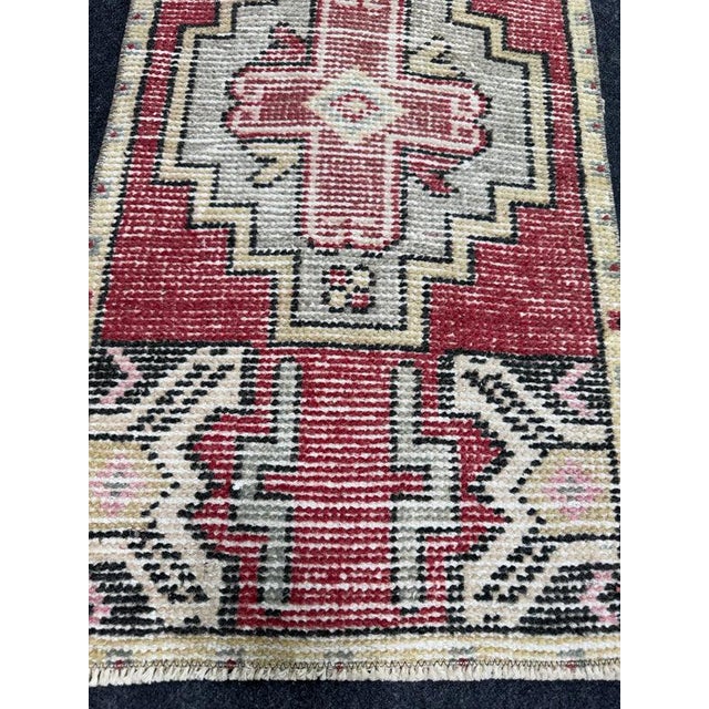 Contemporary Turkish Yastik Rug 1'6" x 2'11" For Sale - Image 3 of 5