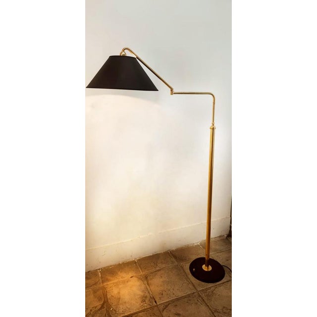 Metal Height-Adjustable and Extendable Floor Lamp with Gold Lampshade For Sale - Image 7 of 18