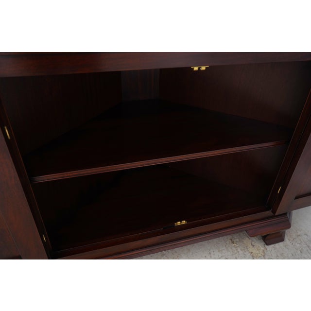 Henkel Harris Mahogany Corner Cabinet For Sale In Philadelphia - Image 6 of 18