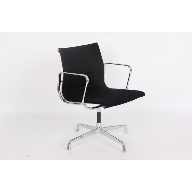 Mid-Century Modern Model EA108 Swivel Chair by Charles and Ray Eames for Herman Miller, 1950s For Sale - Image 3 of 13