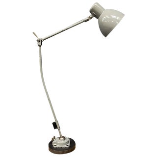 Light Gray Model 971 Kandem Table Lamp For Sale