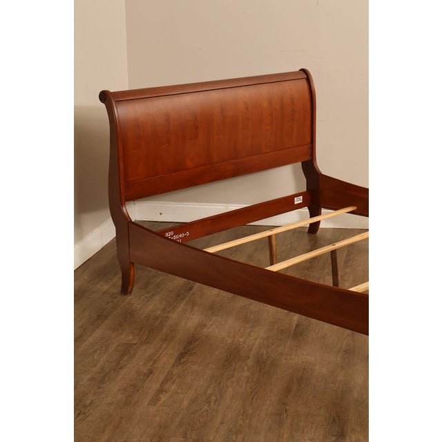 Traditional Ethan Allen Medallion Collection Cherry Queen Sleigh Bed For Sale - Image 3 of 18