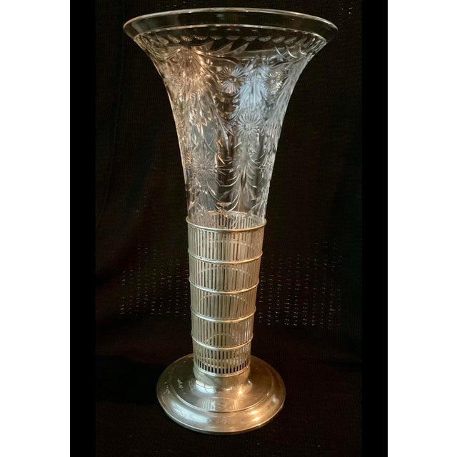 1920s Sterling Silver Trumpet Vase With a Cut-Glass Insert in the Art Deco Style From the 1920s For Sale - Image 5 of 11