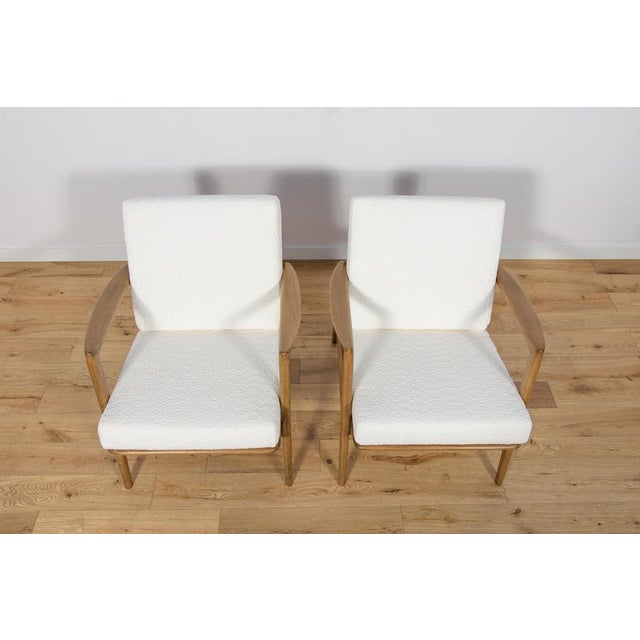 1960s Set of Mid-Century Model 300-139 Armchairs from Swarzędz Factory, 1960s For Sale - Image 5 of 18