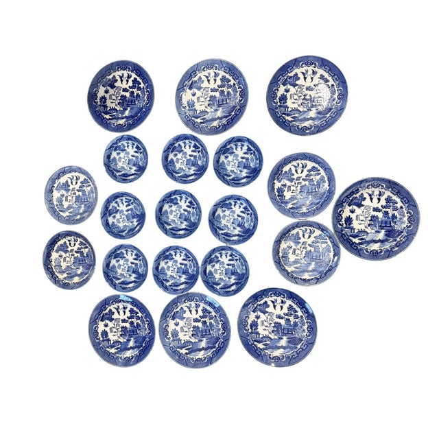 Vintage Blue and White Willow Pattern Decorative Set of 21 Plates Made in Japan For Sale - Image 4 of 12