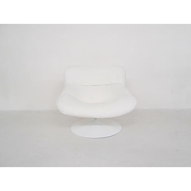 About this item Geoffrey Harcourt for Artifort Swivel lounge chairs, model F518. Designed and produced in the 1960s. We...