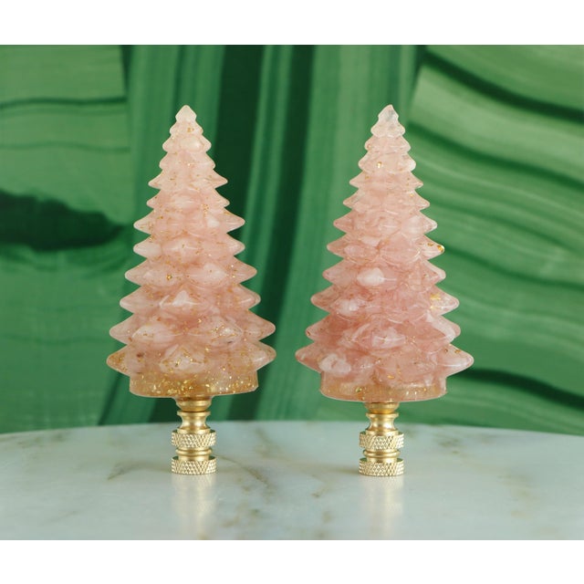 Add an unexpected pop of holiday cheer to the top of your favorite table lamp with this designer lamp finial, hand-crafted...