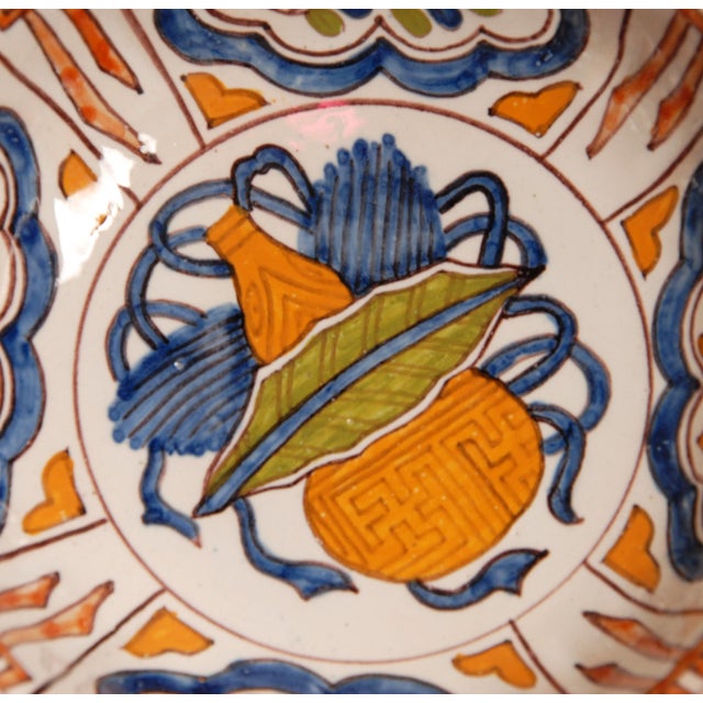 AK Dutch Delftware Antique Delft Chinoiserie Bowl Polychrome Chinese Ming Style a Pair For Sale - Image 4 of 11
