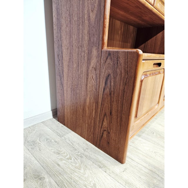 Vintage Danish Modular Shelving Unit in Teak from Dyrlund, 1960s For Sale - Image 9 of 18