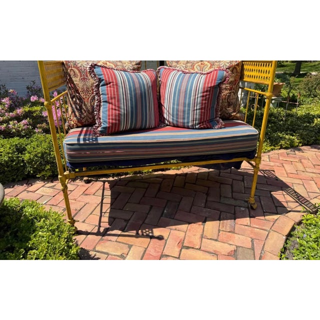 Vintage daybed Metal construction and included in this cushions included in the sale Comes from a smoke and pet free home....