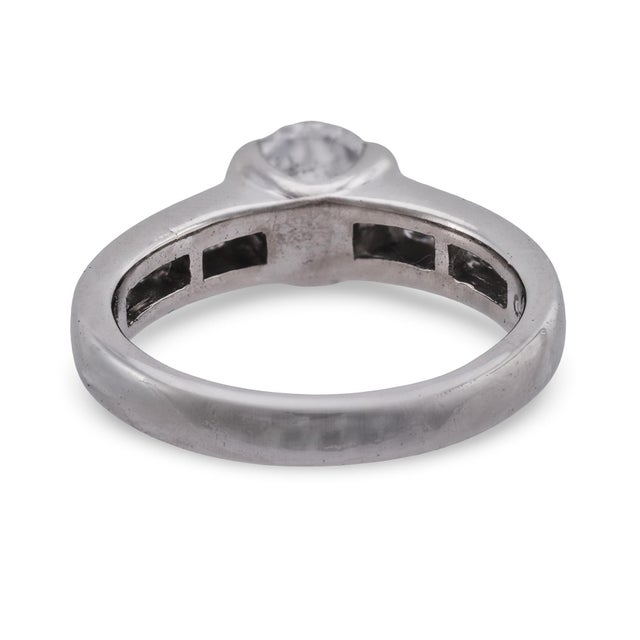 Vintage Aig 1.50 Carat Round Brilliant Cut Diamond Platinum Engagement Ring, Size 7.25 For Sale In Los Angeles - Image 6 of 7