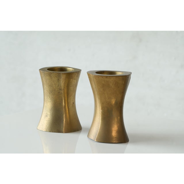Metal Mid-Century Modern Brutalist Candleholders in Patinated Brass, 1970s, Set of 2 For Sale - Image 7 of 8